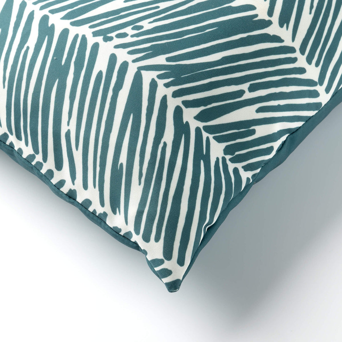 Dutch Decor Dean - Buitenkussen 45x45 cm - Alsemgroen - Groen, wit