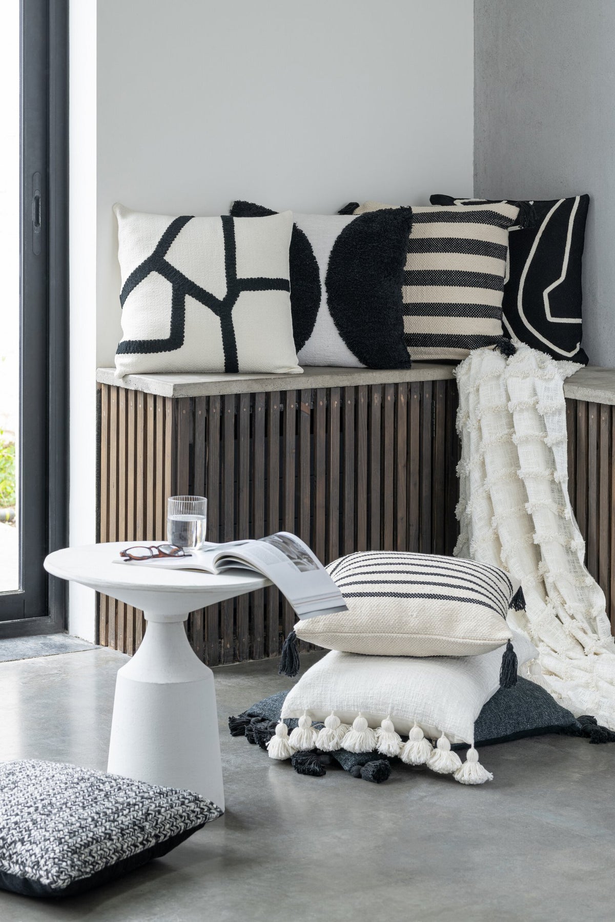 J-Line kussen Streep - textiel - wit/zwart