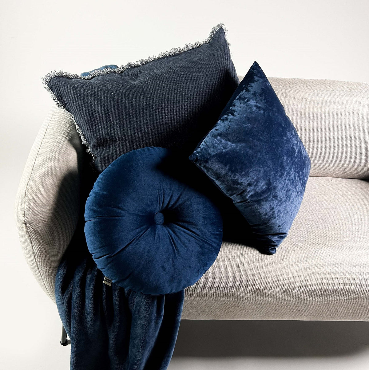 Dutch Decor SKY - Kussen 45x45 cm - Fluweel - Insignia Blauw - Blauw