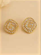 Vergulde vierkante Amerikaanse diamanten studs – modieuze oorbellen – AD verfraaid – 1,9 x 1,8 cm