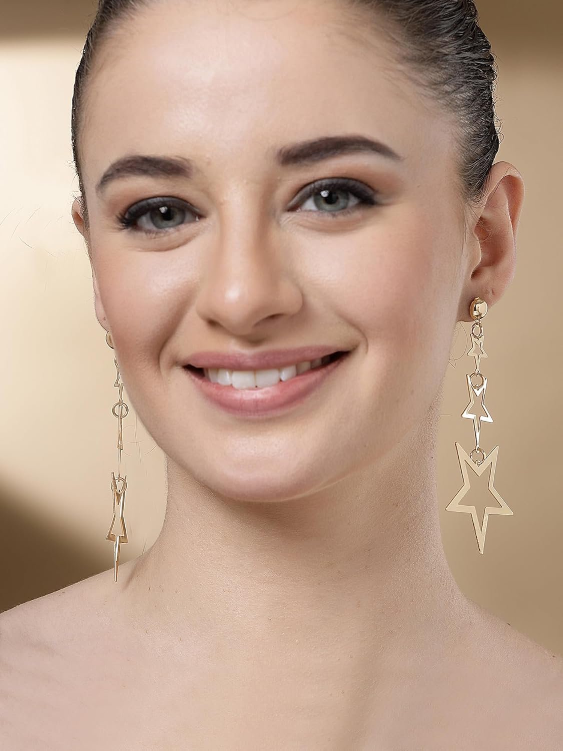 Afstuderen Star Dangler Oorbellen – Vergulde mode-sieraden – Star Design – Retailpakket