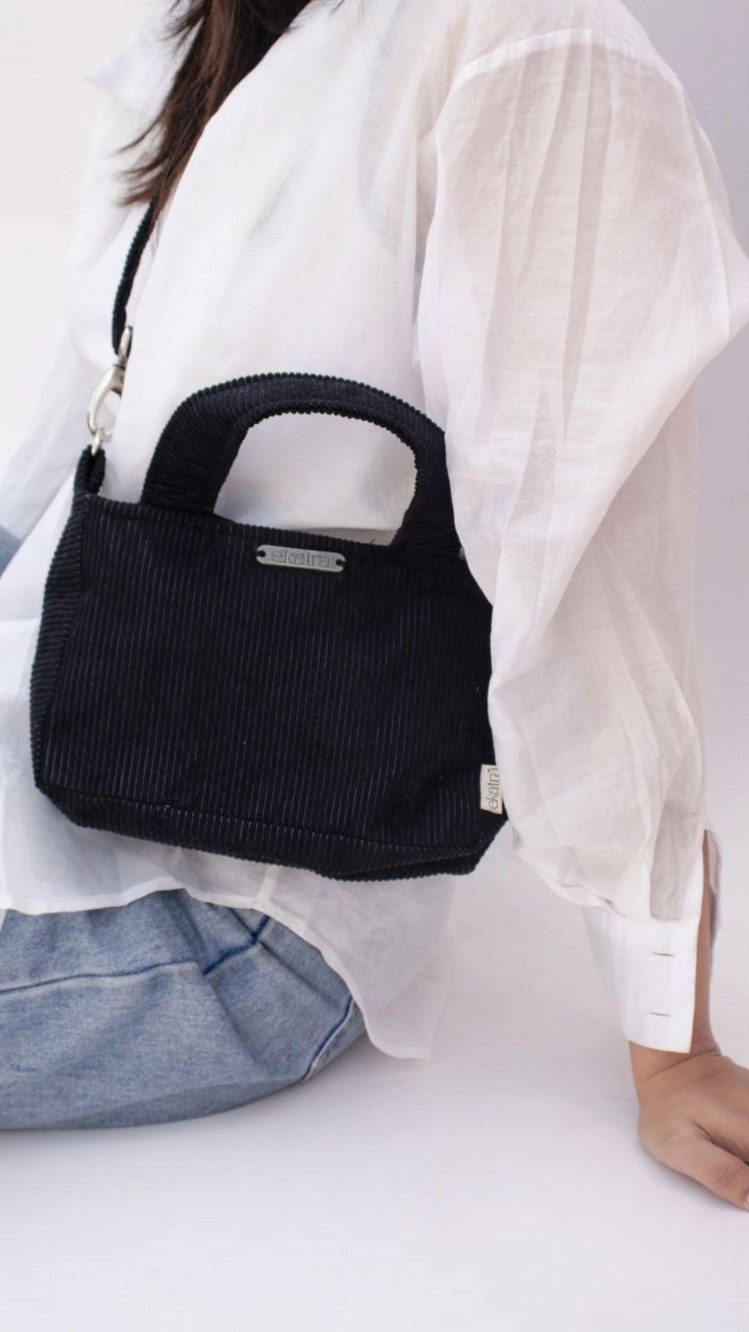 Handgeverfde corduroy draagtas met afneembare riem - Mini