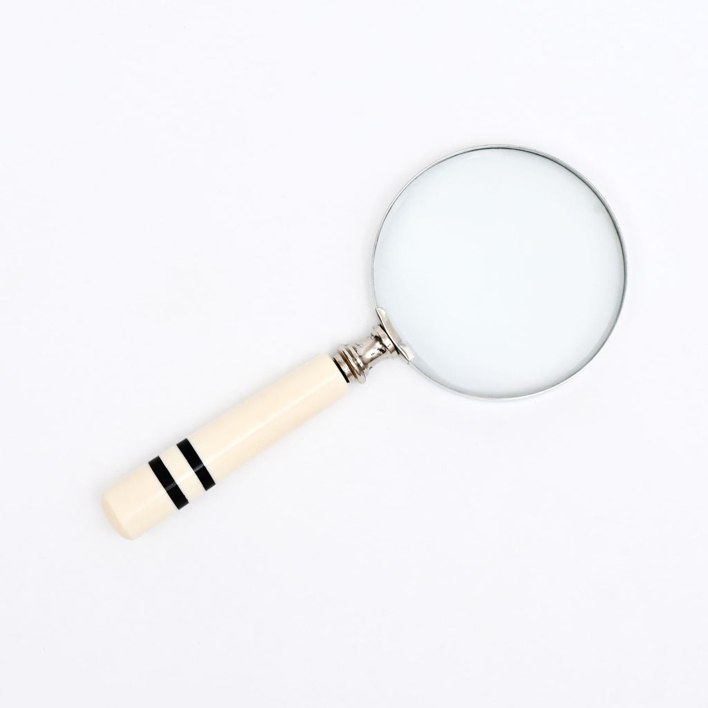 Decoratief vergrootglas – crème en zwart handvat