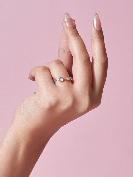 Verstelbare vingerring – verguld, steendetail