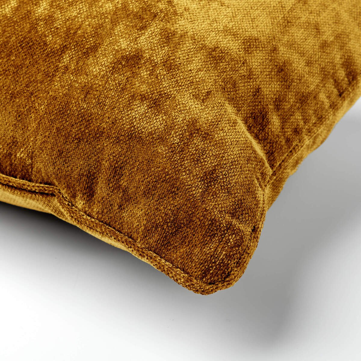 Dutch Decor Lewy - Kussen 45x45 cm - Chai Tea - Geel