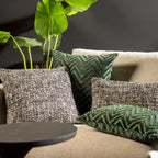 Philippe | Kussen | 45x45 cm Raven | Zwart | Hoii | Met luxe binnenkussen