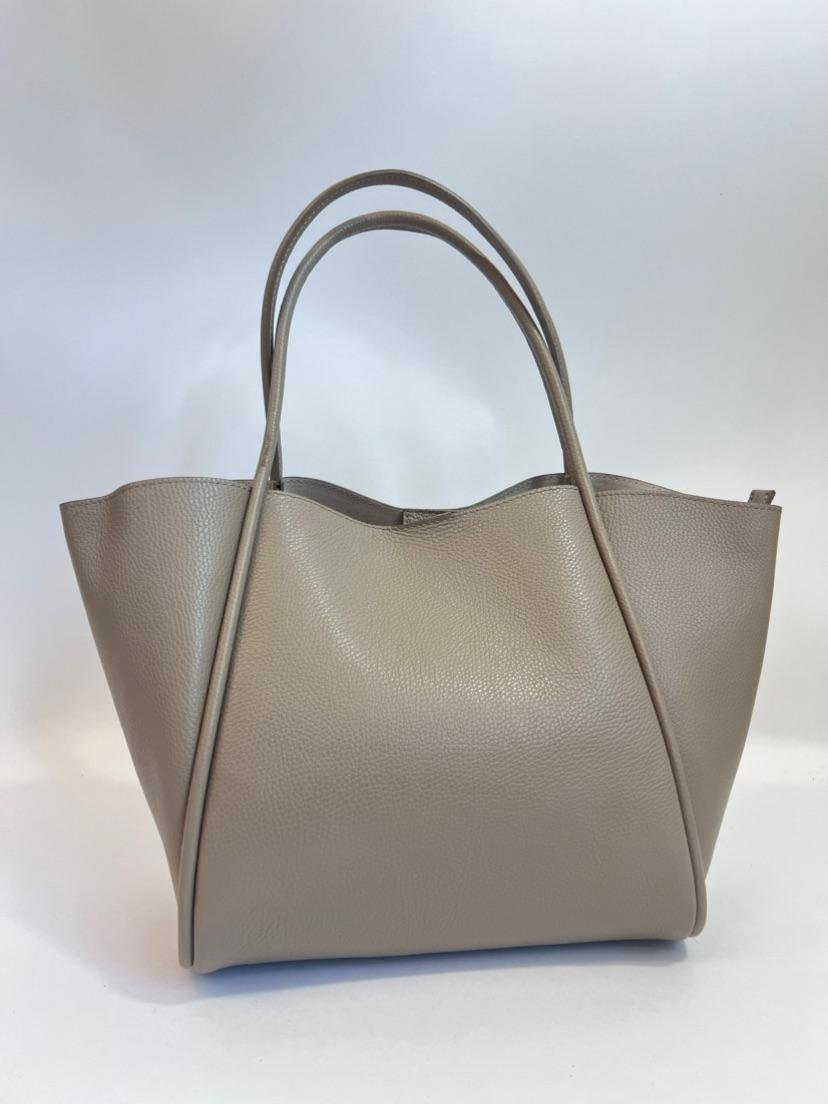 Leyla BAG
