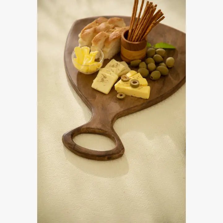 Houten snijplank – rustieke charcuterie en serveerplank voor keukendecoratie