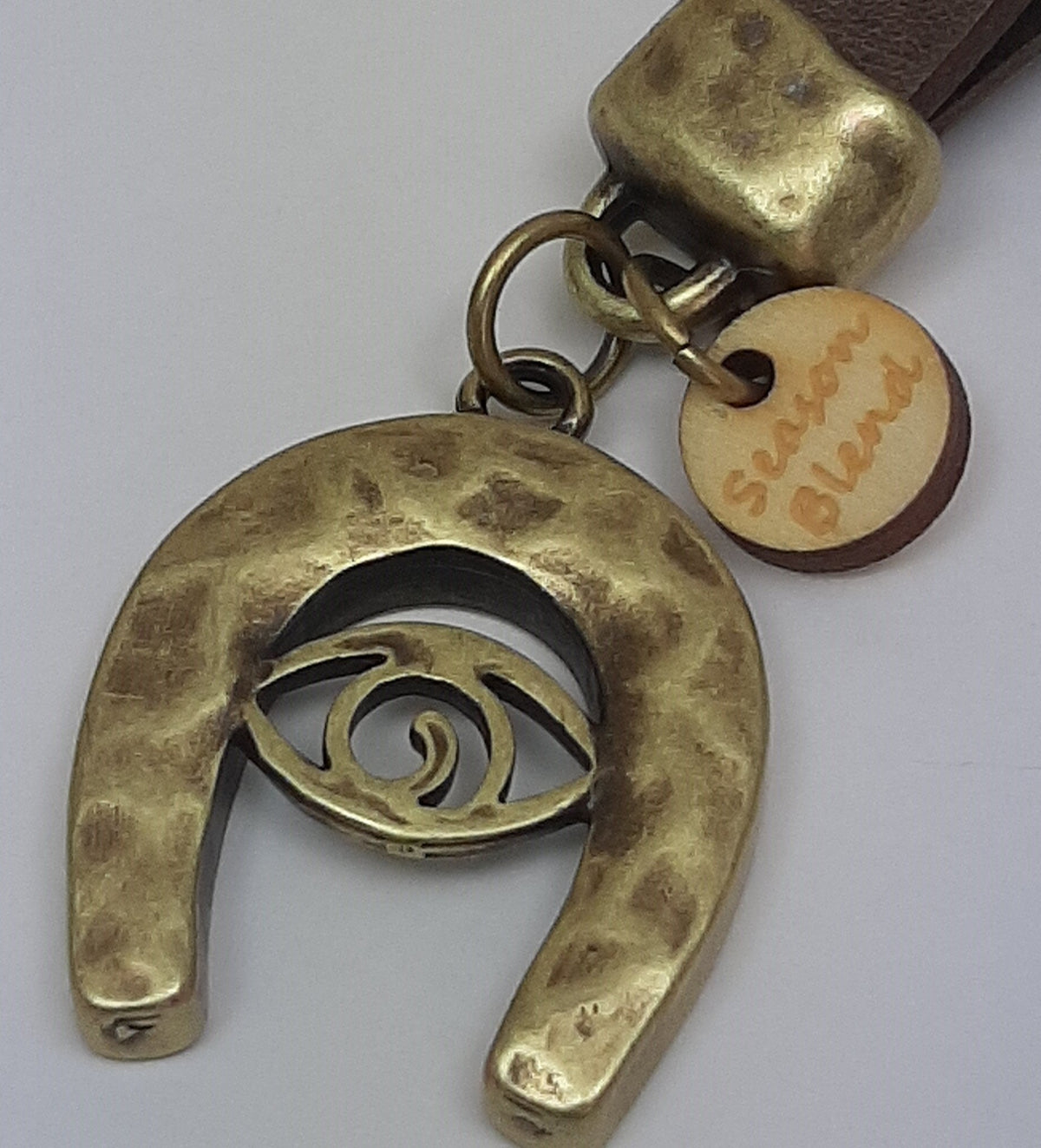 Sleutelhanger van leer Horse shoe met Eye