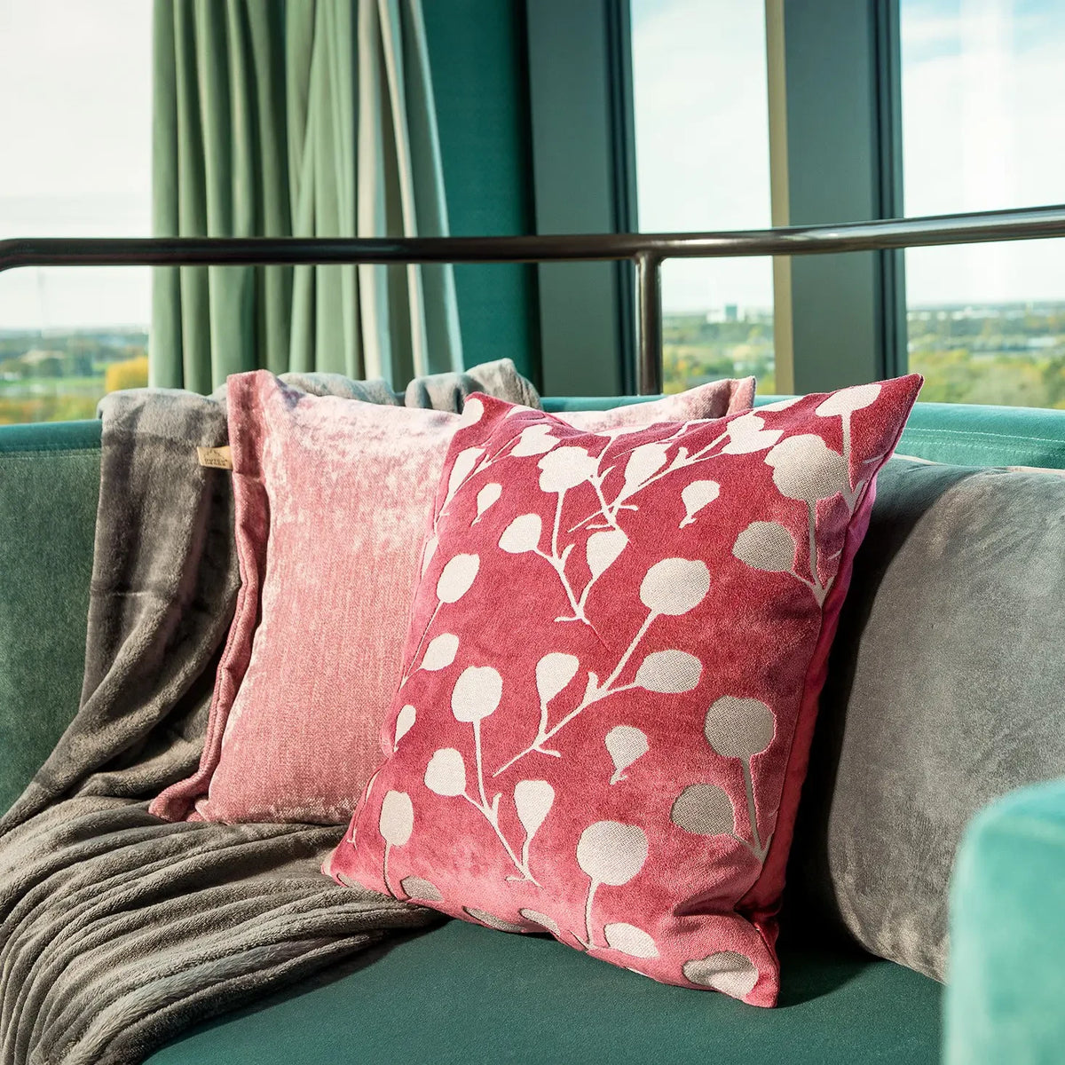 Dutch Decor Suze - Kussen 45x45 cm - Meidoorn Roos - Roze