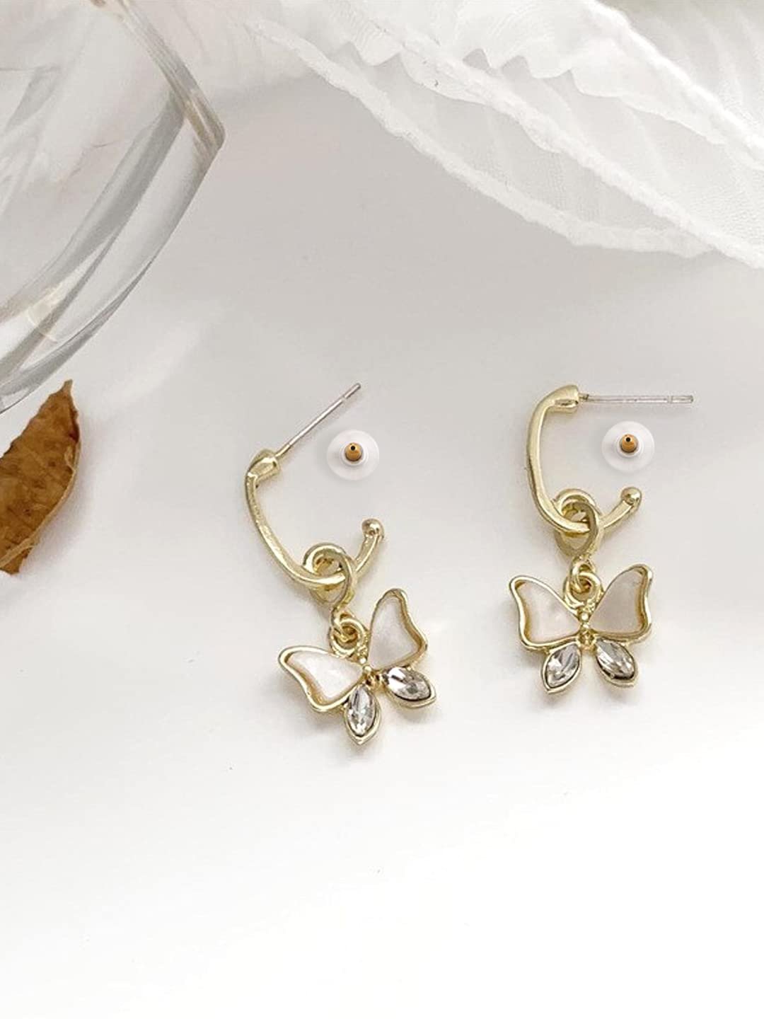 Butterfly Charm Huggie Hoop Drop Oorbellen – Mode-sieraden – Goudkleurige legering – Retailpaar