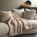 Dutch Decor Zinzi - Plaid 140x180 cm - Imitatiebont look - Puimsteen - Beige