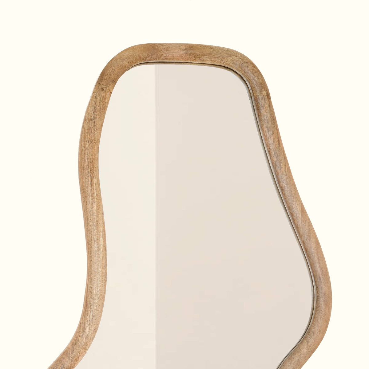 Smooth Curve wandspiegel in natuurlijk mangohout 90x170 cm