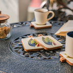 Timber Leaf Coaster Set – Onderzetters – Acaciahout en emaille – ingewikkeld ontwerp (set van 4)