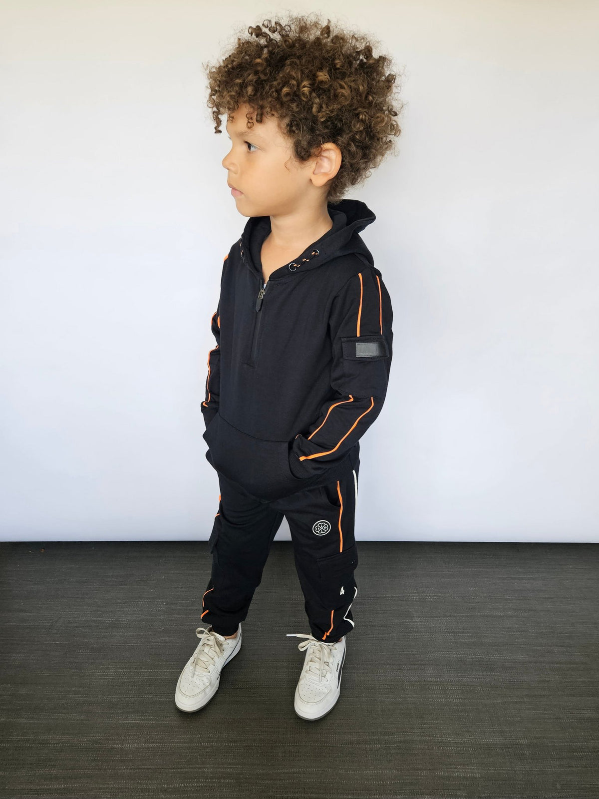 LewyLou NO4 Hoodie met oranje streep