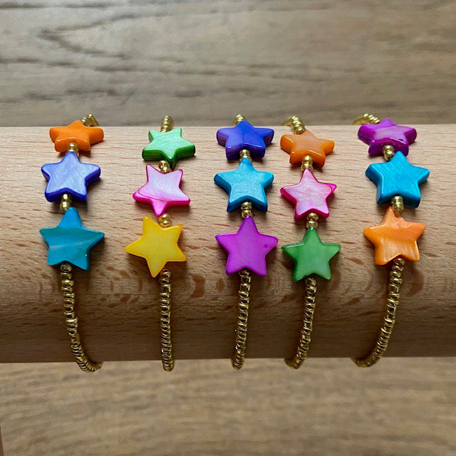 Luna-Leena kinderarmband sterren veelkleurig - handgemaakt in Nepal