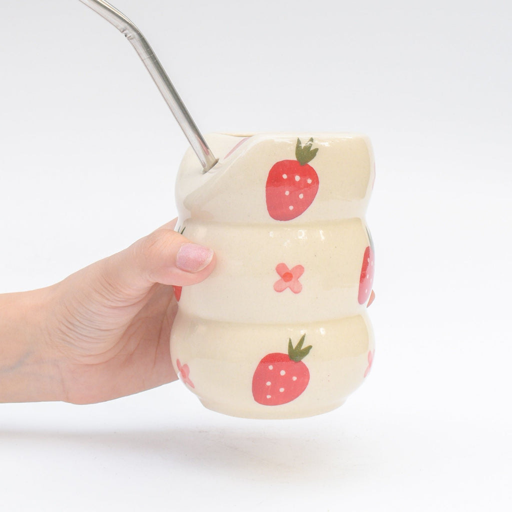 Tuimelaar | Roze handgeschilderde keramische aardbeibloem | Met roestvrijstalen rietje