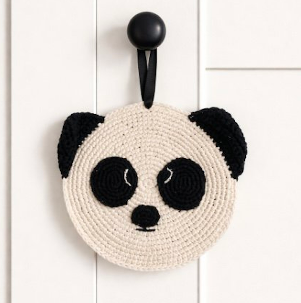 Luna-Leena Panda Bear cadeauhanger - zwart/gebroken wit - biologisch katoen - handgehaakt in Nepal