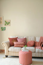 Kussen | Knuffel rabarber fluwelen rond kussen van Sanctuary Living