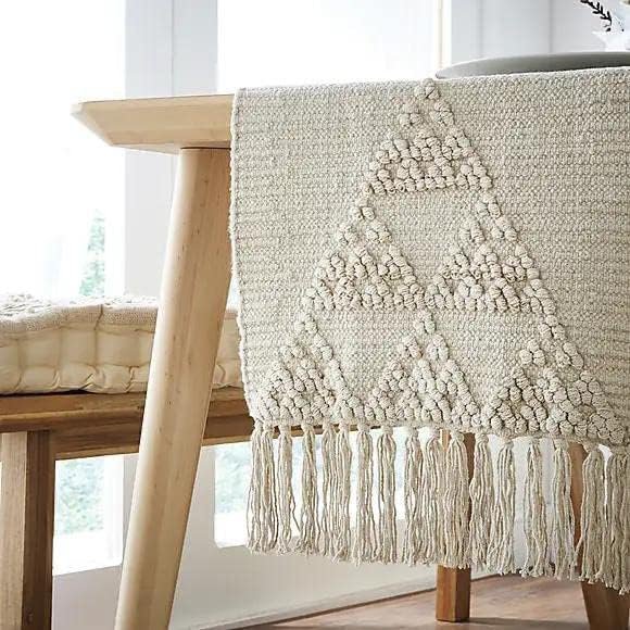 Handgemaakte tafelloper van natuurlijk katoen – tafellinnen met kwastjes – gebroken wit geometrisch – 14x72 inch, enkele eenheid