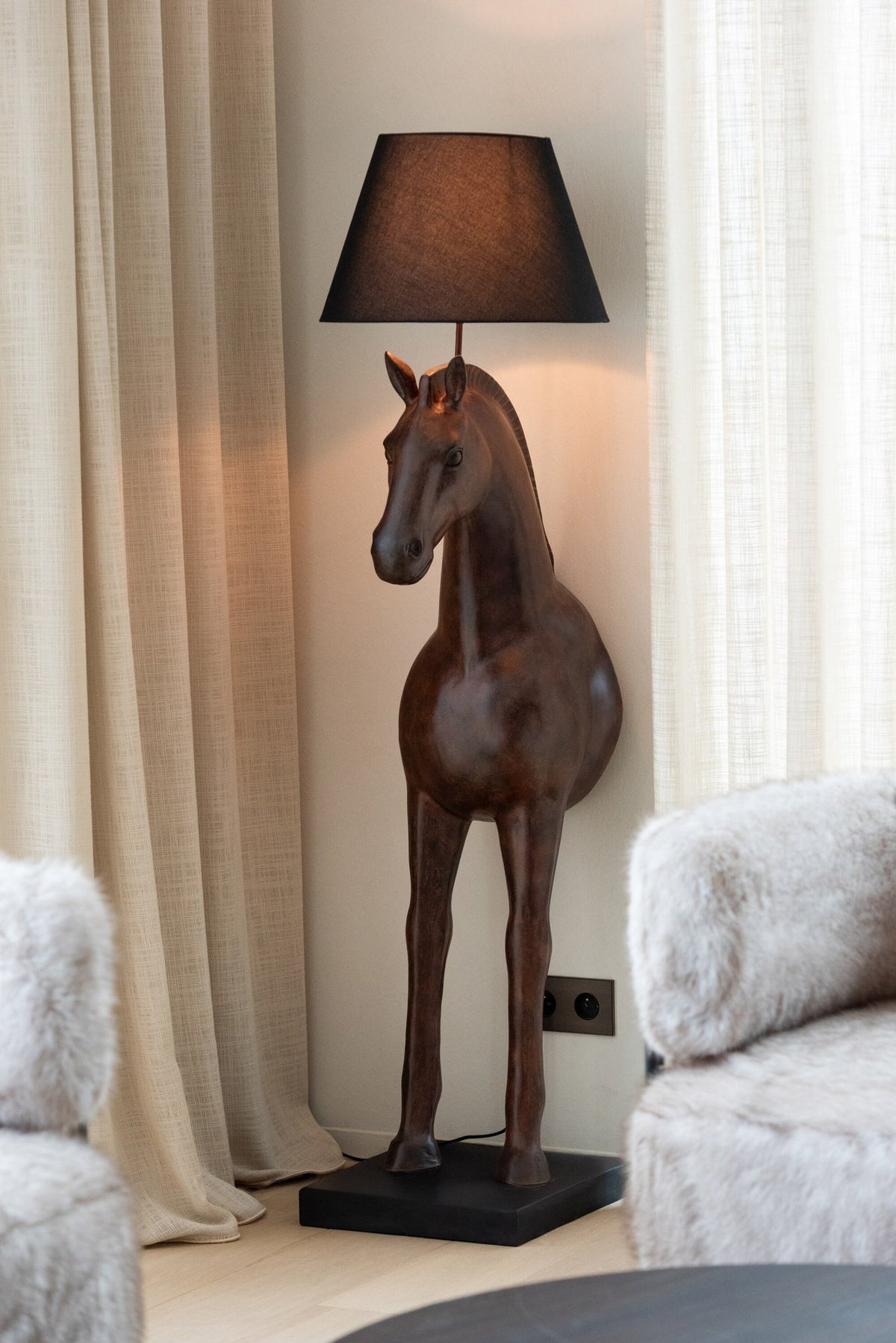 J-Line vloerlamp Paardenvoork - polyresin - bruin