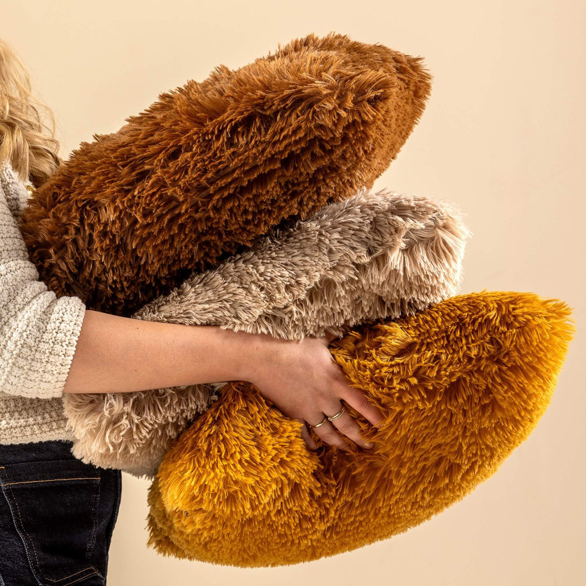 Nederlands Decor Fluffy - Cushion 45x45 cm - Super Soft - Solid Color - Tabak Bruin - Bruin