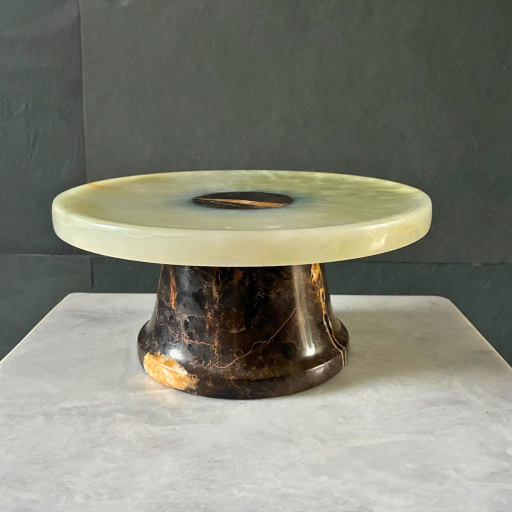 Cake stand