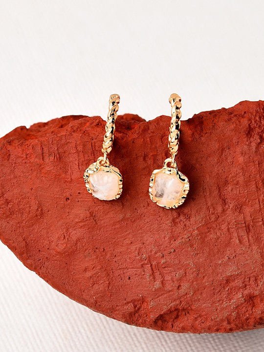 Ronde oorbellen – mode-sieraden – goudkleurig, hendel aan de achterkant