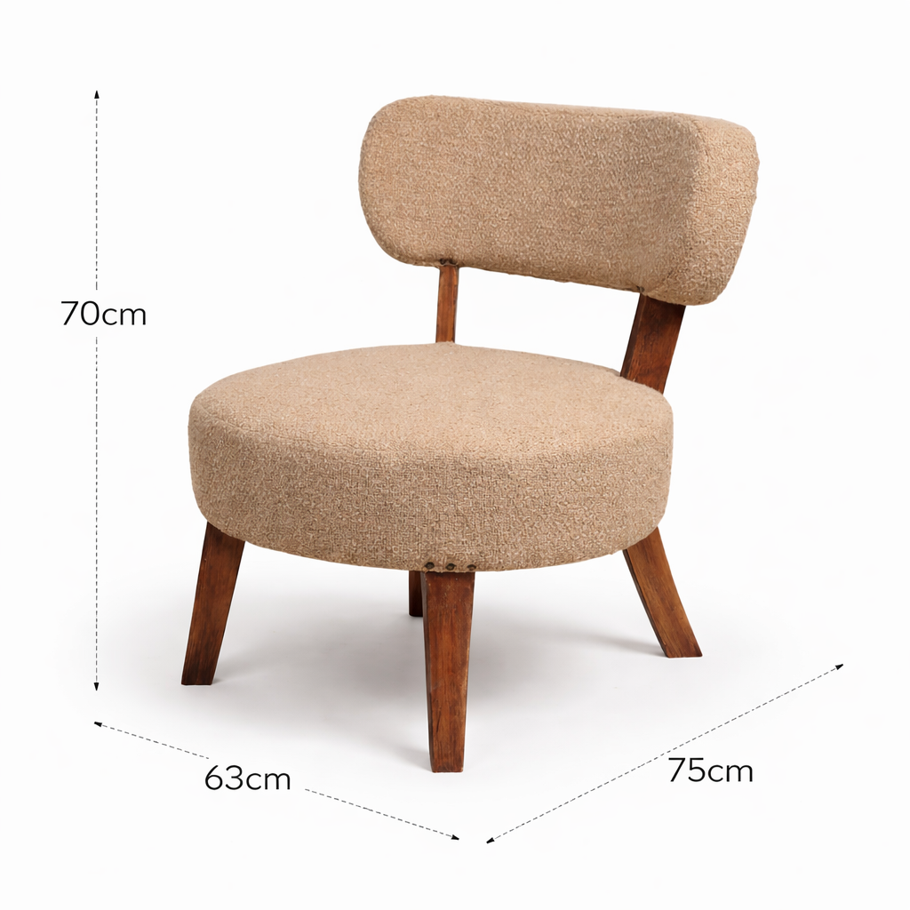Beige gestoffeerde accentstoel met houten poten