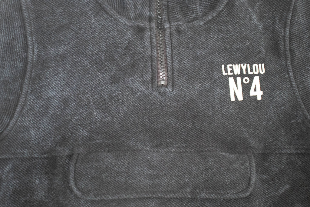 LewyLou NO4 Sweater zwart met logo