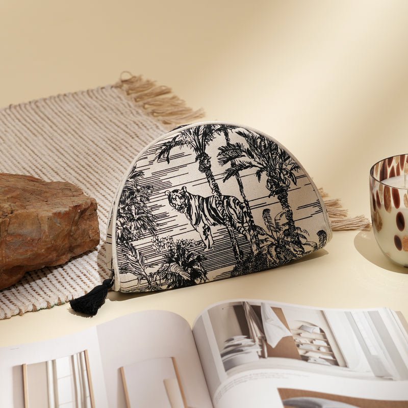 Canvas buideltas met jungleprint – milieuvriendelijke cosmetica- en toilettas (23 x 6 x 14 cm)