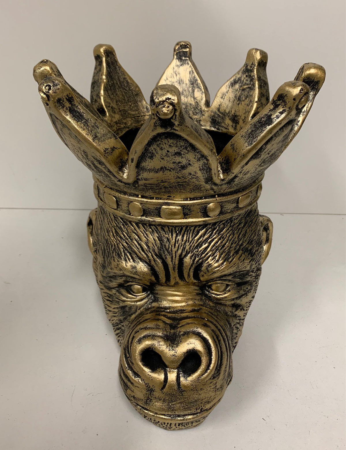 Polyresin aap plantenpot brons