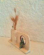 Sculpturale vaas van papier-maché