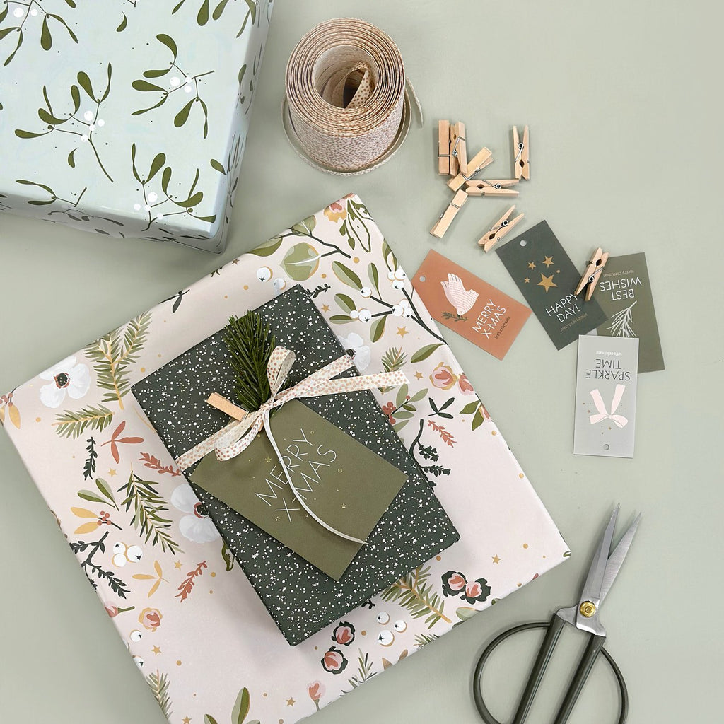 Let's Decorate '25 - Rollen cadeaupapier - 10 stuks