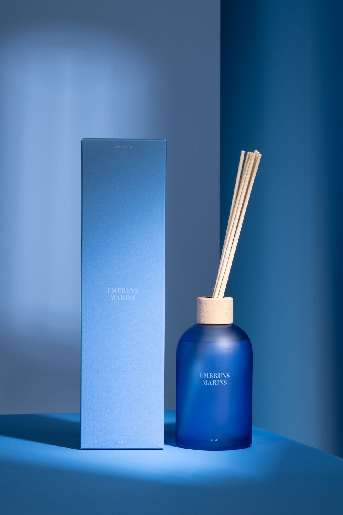 J -linie Geurolia Essentiële overeenkomsten - Marine Embuns - Blauw - 550 ml