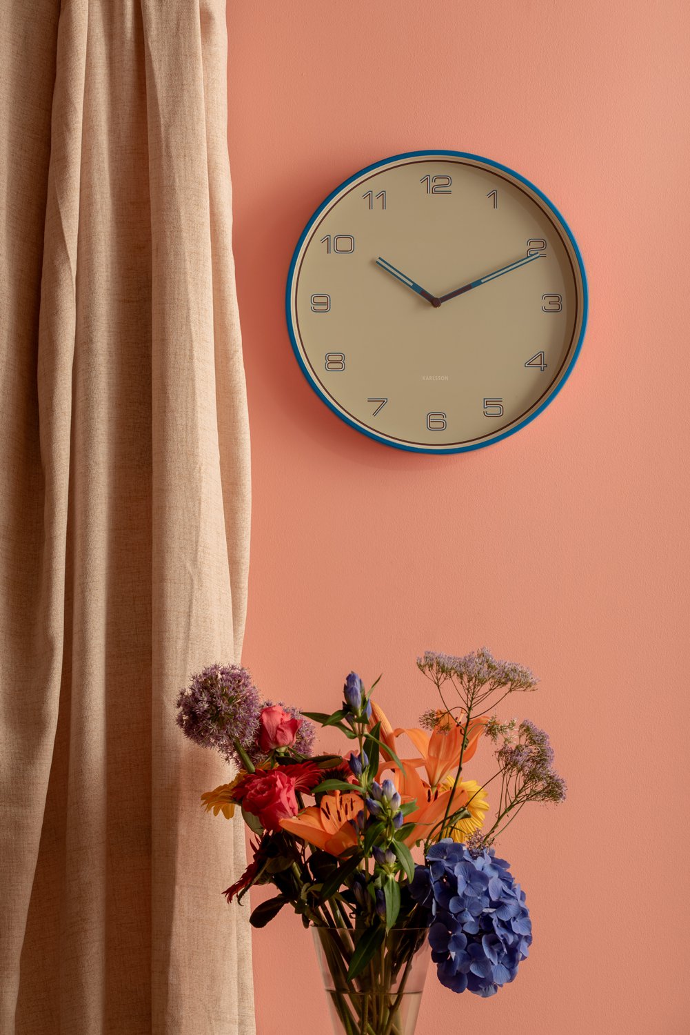 Wandklok bekleed cijfers
