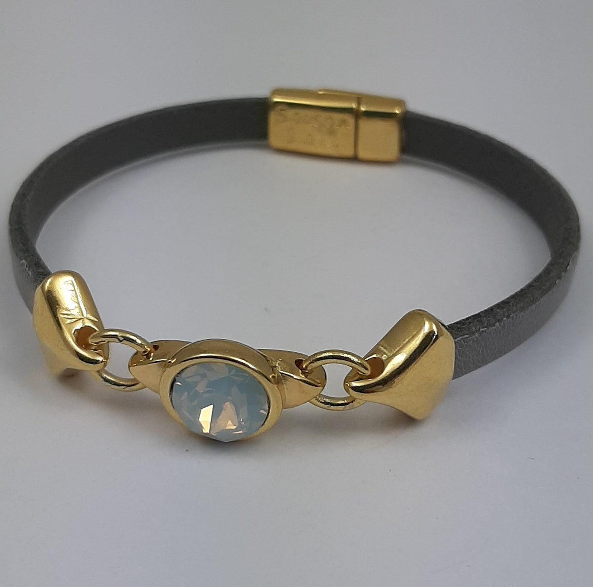 Nexus leren armband glas kristal 24K verguld