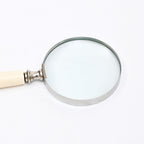 Decoratief vergrootglas – crème en zwart handvat