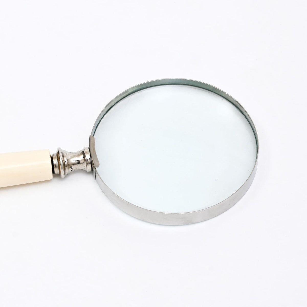 Decoratief vergrootglas – crème en zwart handvat