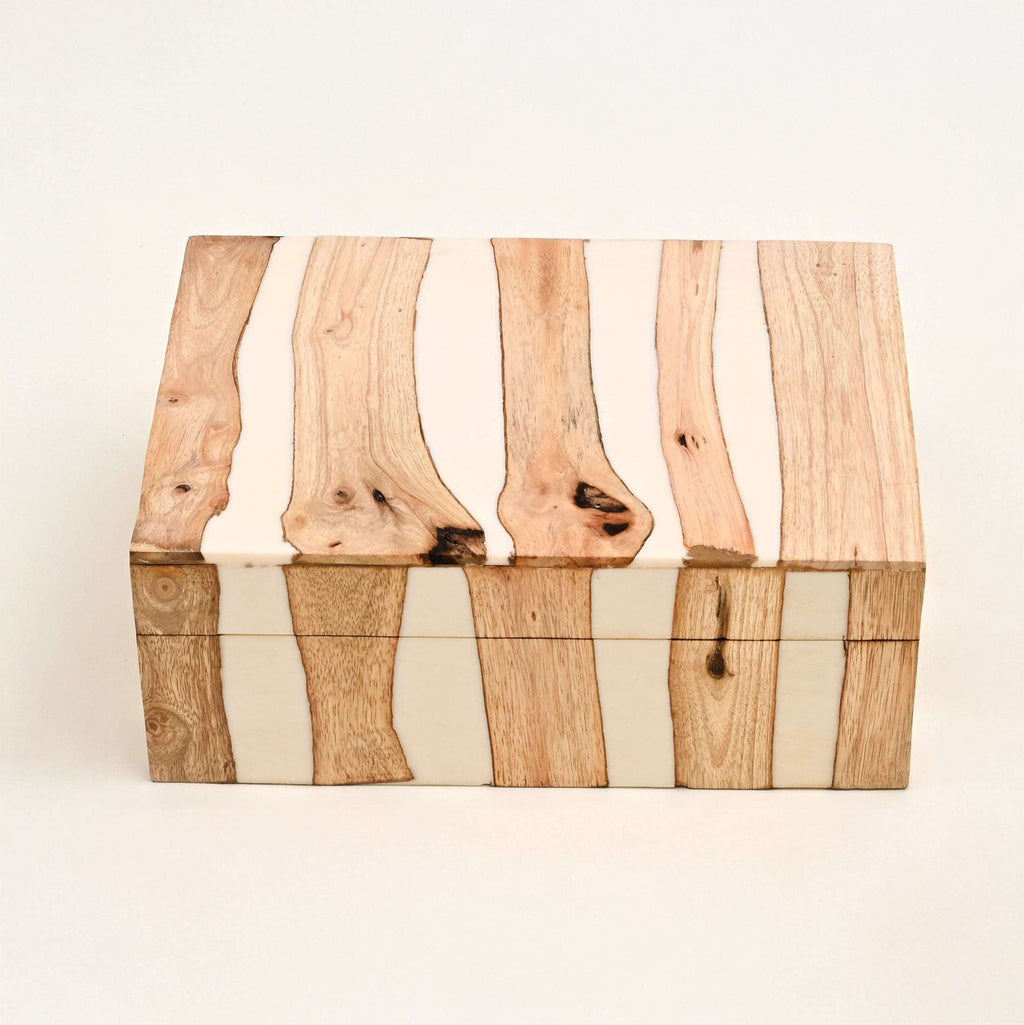 Wit gestreepte houten decoratieve doos