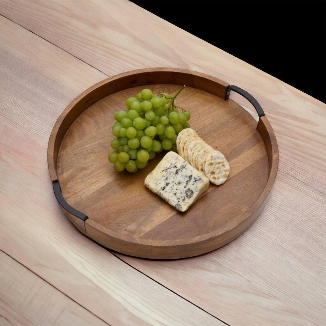 Rustiek rond houten dienblad – bruin houten dienblad – ijzeren handvat – medium 30 x 30 x 3,5 cm