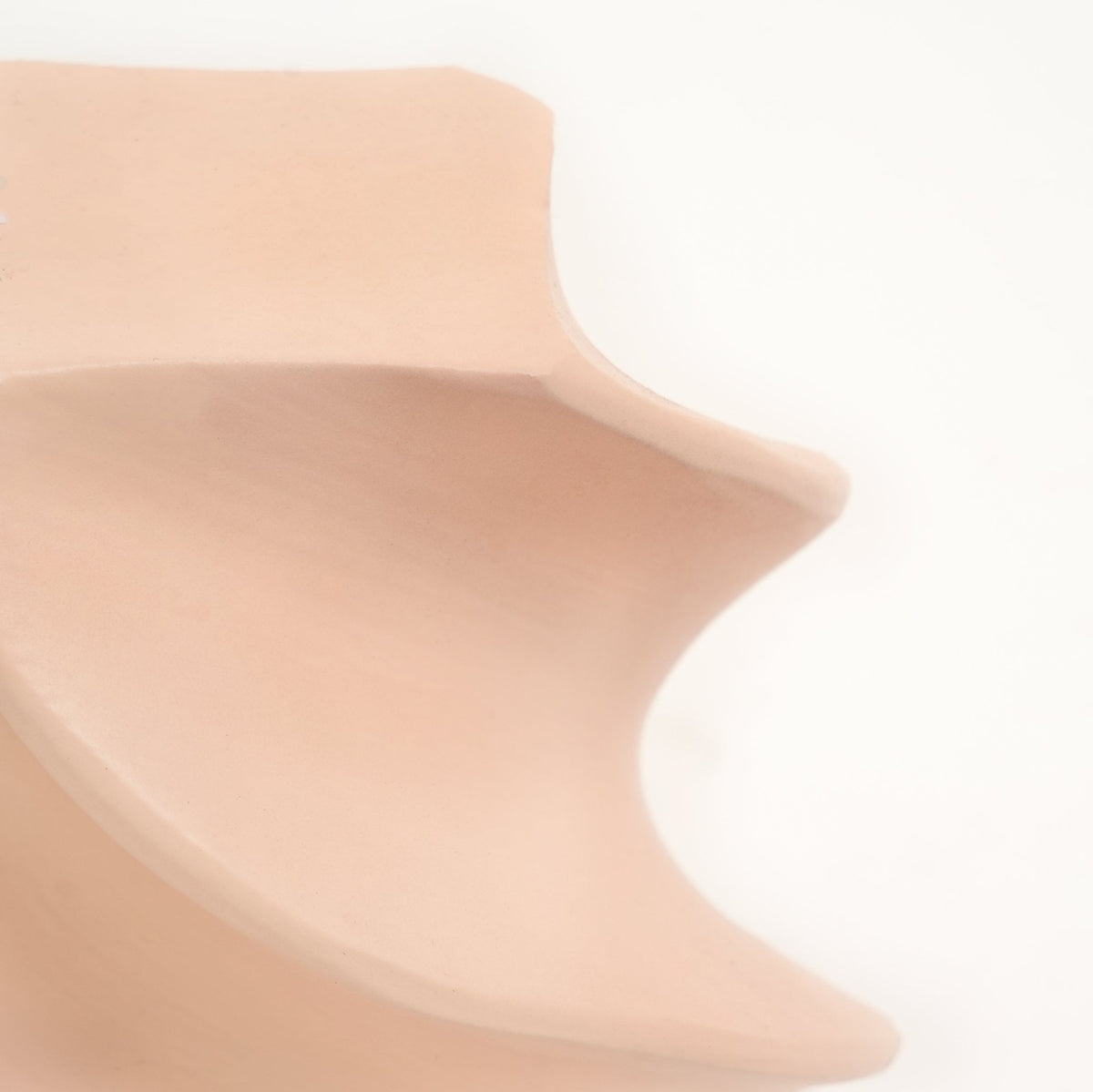 Abstract aluminium decorobject – beige gepoedercoat