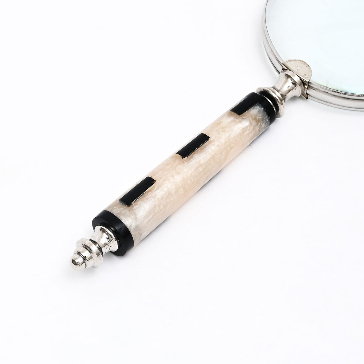 Decoratief vergrootglas – zwart-wit handvat