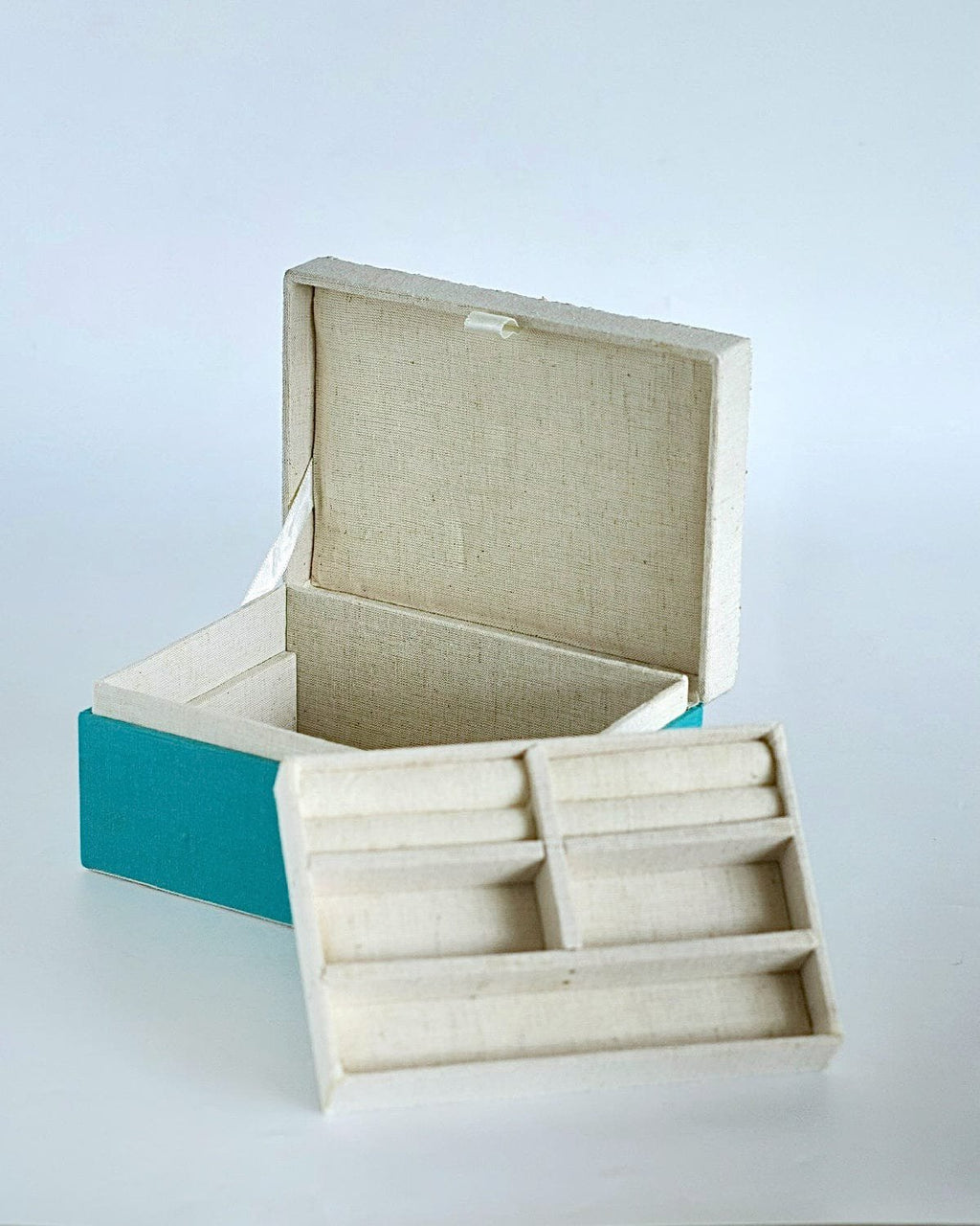 MDF Geborduurde Sieradendoos Met Bloemenkralen - 7x5x3 Inch