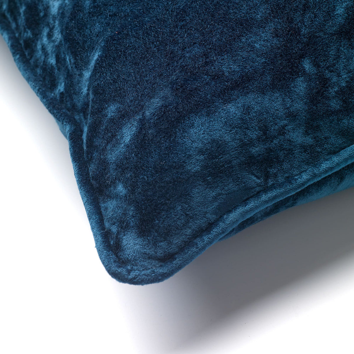Chloe | Kussen | 50x50 cm Insignia Blue | Blauw | Hoii | Met luxe binnenkussen