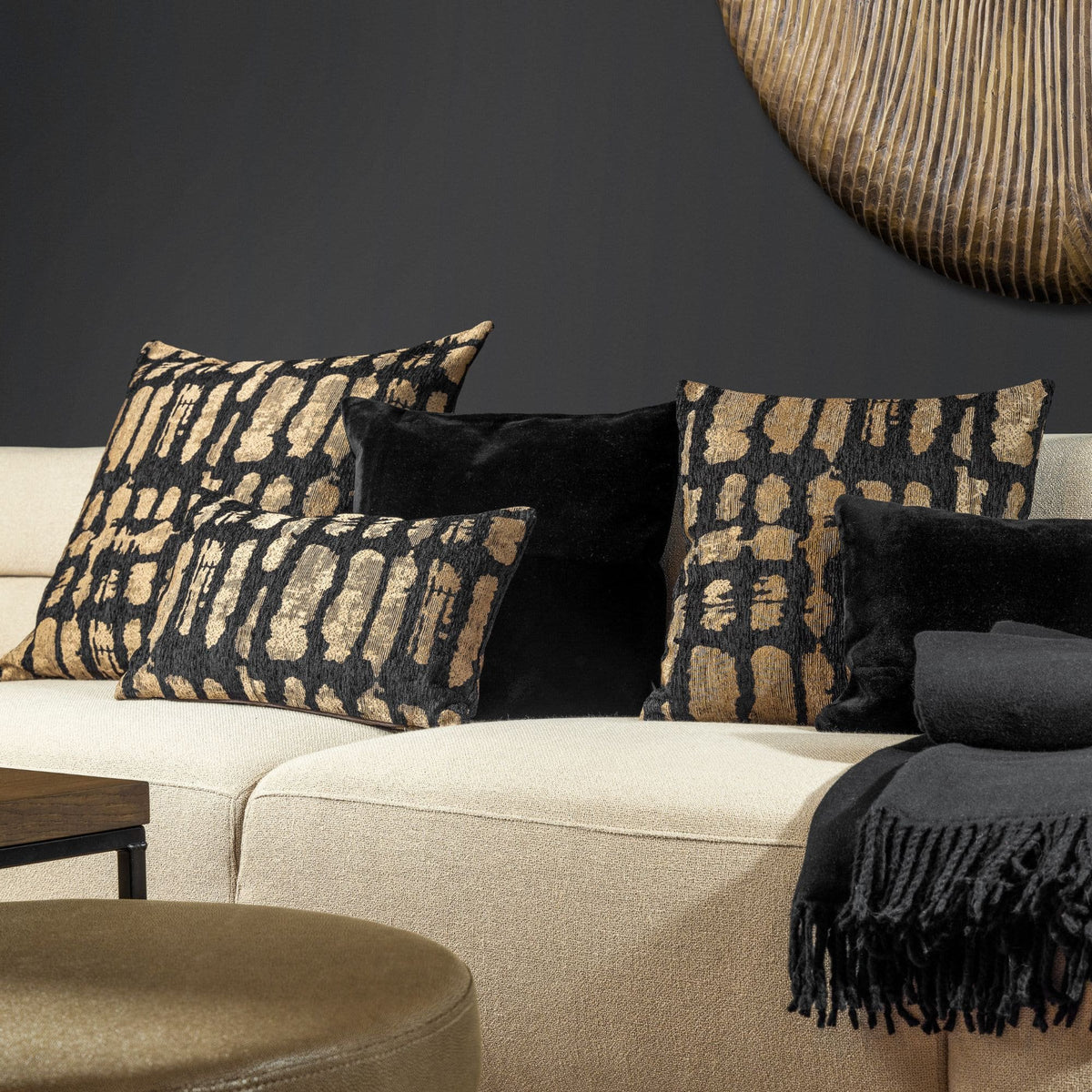 Delphine | Cushion 45x45 cm | Raven | Zwart | Hoii