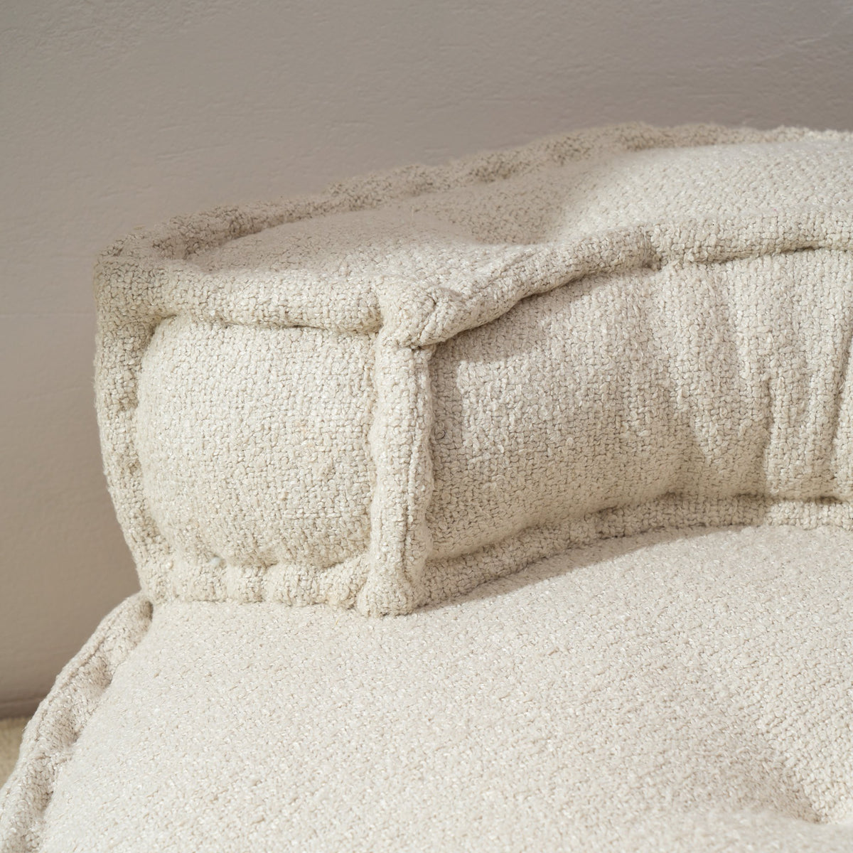 Witte vloerfauteuil met rugleuning - 80 cm