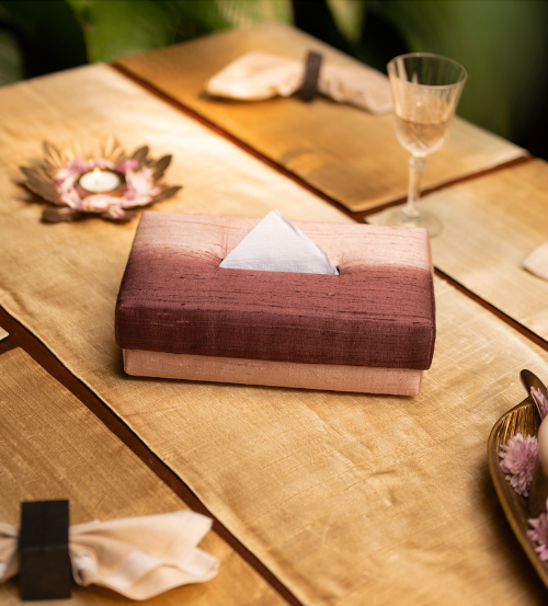 Handgeweven Dupion Zijden Tissue Box - Wijnkleurig, Mapuche Pijlpatroon