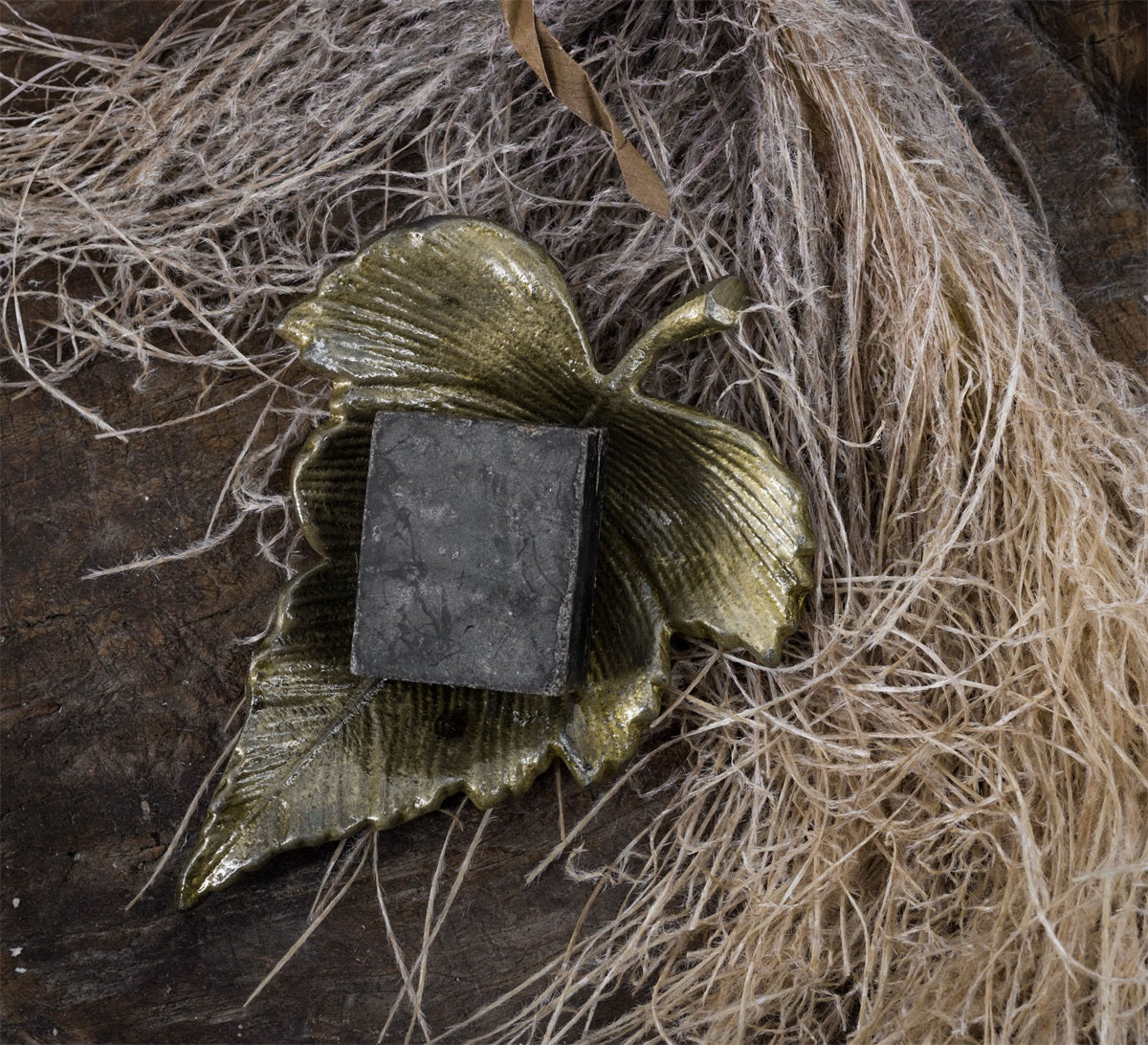 Schaaltje blad goud