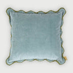 Kussenhoes | Mirage Scallop zachtblauwe kussenhoes van Sanctuary Living